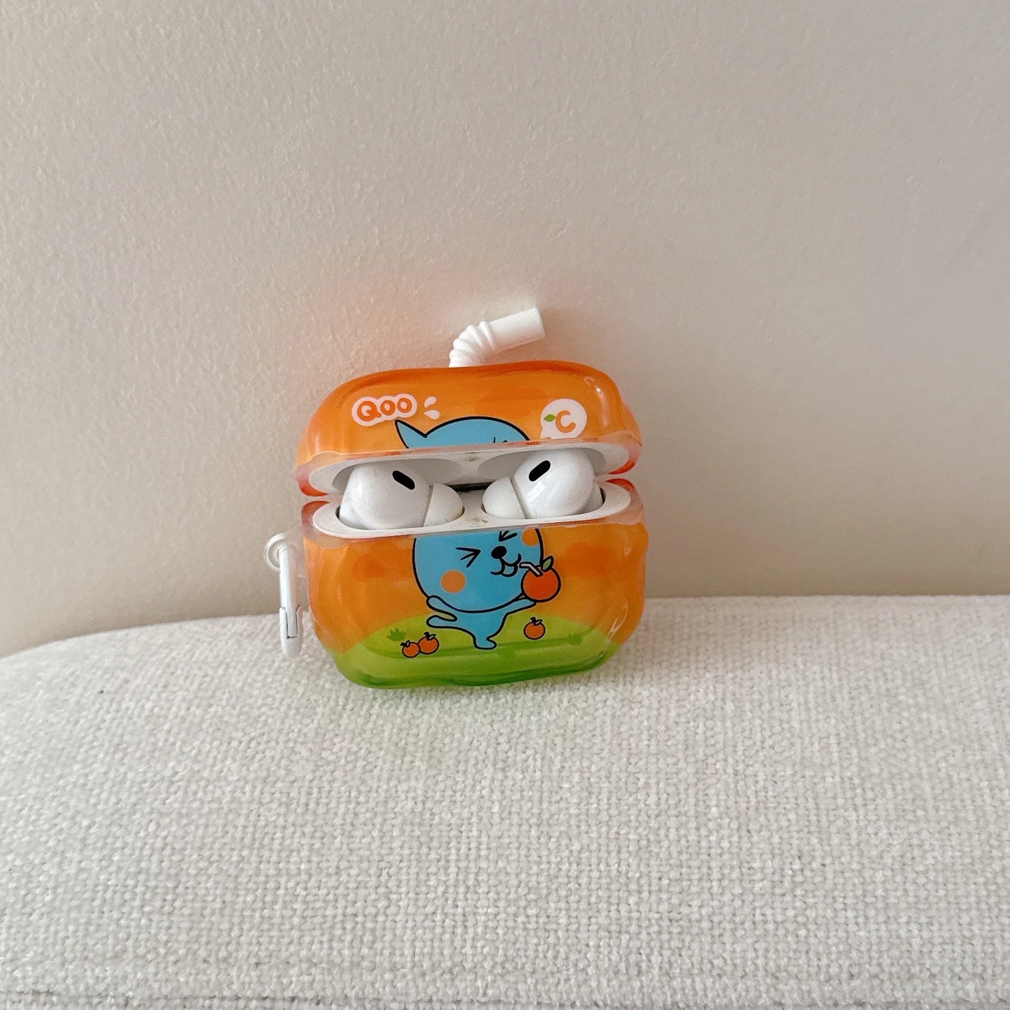 Cute 3D Juice Box Cartoon AirPods Case for AirPods 1/2, AirPods 3/4 Pro Pro2 Pro3 Shockproof Protective Cover with Anti-Lost Hoo